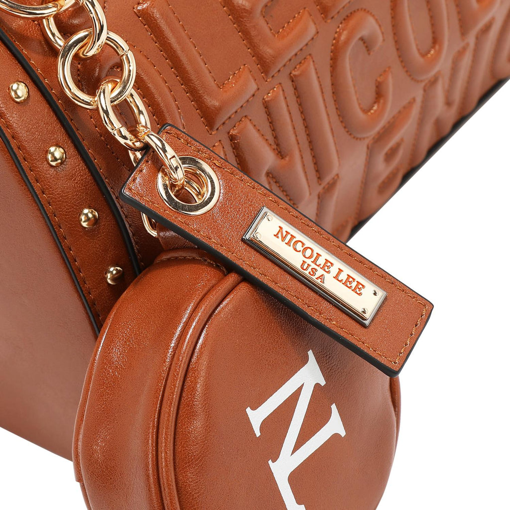 Bolsa boston Nicole Lee en relieve con monedero FW25