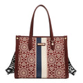 Bolsa cuadrada Nicole Lee en corte láser y pedrería FW25