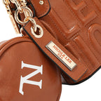 Bolsa cruzada Nicole Lee en relieve con monedero FW25