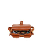 Bolsa mensajera Nicole Lee de gamuza con flores y hojas FW25