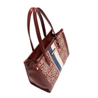 Bolsa cuadrada Nicole Lee en corte láser y pedrería FW25