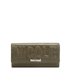 Cartera Nicole Lee Color Liso En Relieve FW25