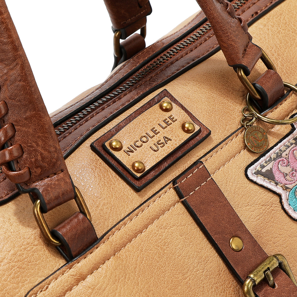 Bolsa boston Nicole Lee vintage con parches FW25