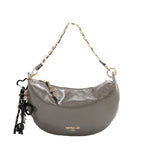 Bolsa media luna Nicole Lee acabado brillante y llavero FW25