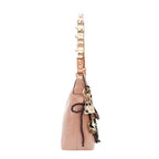 Bolsa baguette Nicole Lee acabado brillante y llavero FW25