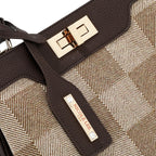 Bolsa de hombro Nicole Lee estampado de cuadros FW25